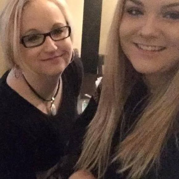 Meet your Posher, Tiffany - Picture 1 of 1